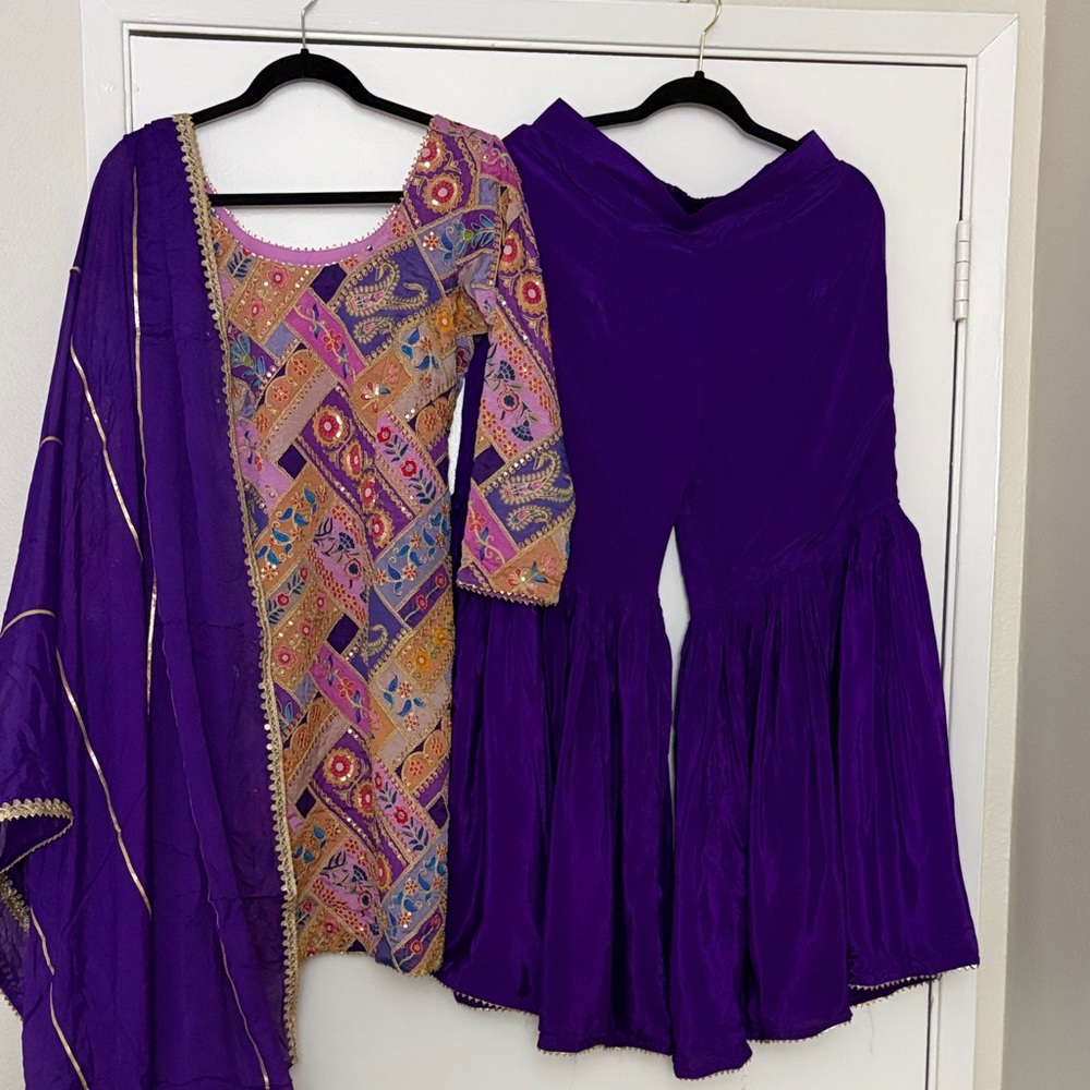 Brand NEW Purple Embroidered Women’s gharara Indian suit Set Indian outfit